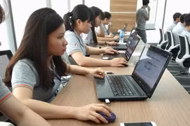 Yêu cầu “lưu trữ tại Việt Nam đối với thông tin cá nhân của người sử dụng dịch vụ tại Việt Nam” có hàm ý pháp lý rằng dữ liệu và máy chủ phải đặt tại Việt Nam. Ảnh minh họa