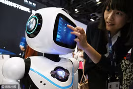 Robot trong một triển lãm về trí tuệ nhân tạo tại Bắc Kinh, Trung Quốc. Nguồn: China daily