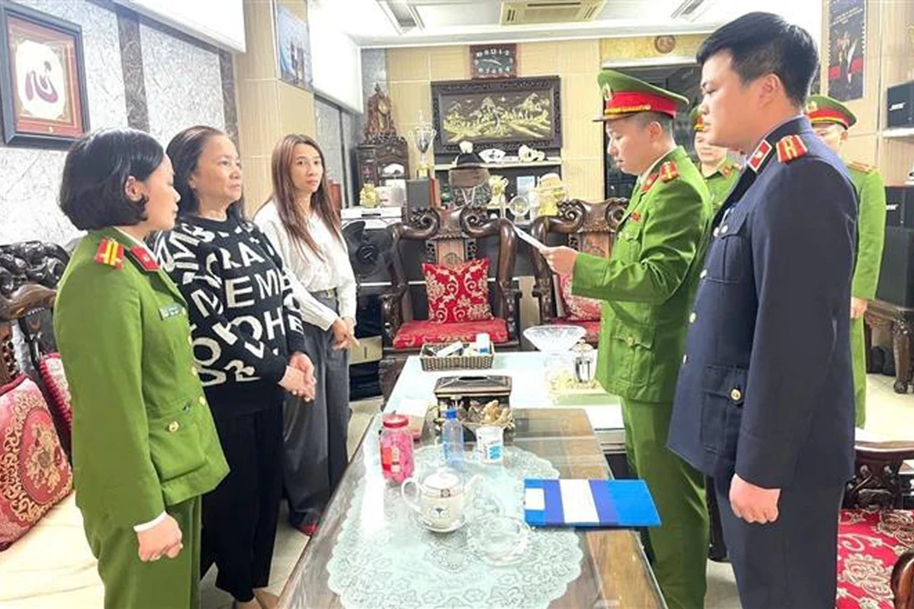 Khởi tố bắt tạm giam vợ chồng chủ hiệu vàng lớn nhất Thanh Hóa