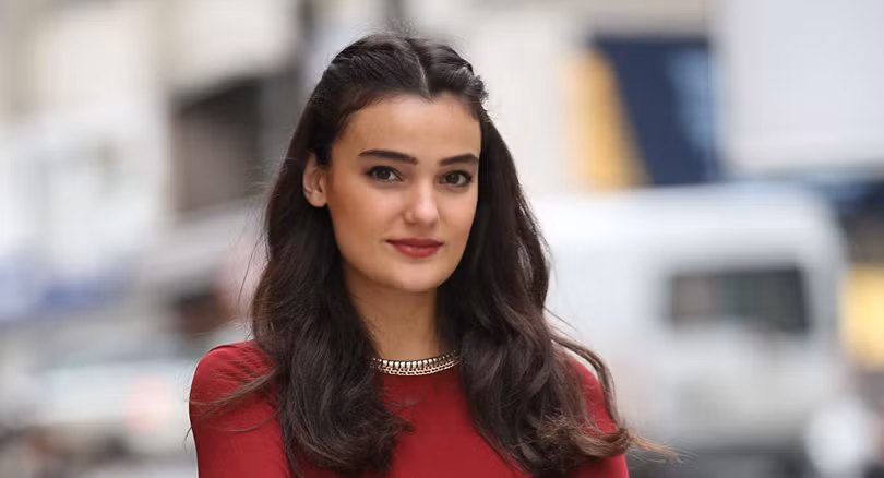 Cô Merve Buyuksaraç.