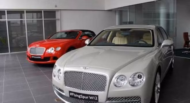 Buôn ôtô sang triệu đô: Đâu dễ moi tiền nhà giàu Việt