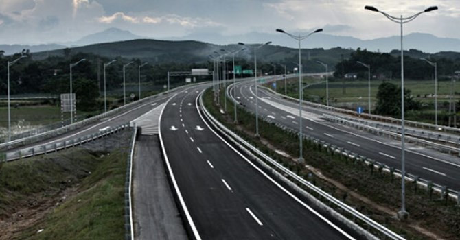 Năm 2014 ngành giao thông khởi công và hoàn thành nhiều dự án giao thông trọng điểm quan trọng, do vậy đời sống của cán bộ công nhân viên cũng được cải thiện so với những năm trước