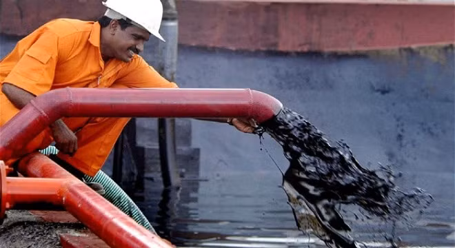 Giá dầu thế giới bắt đầu hồi phục ?