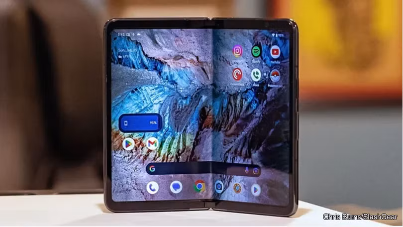 Smartphone gập 6.png