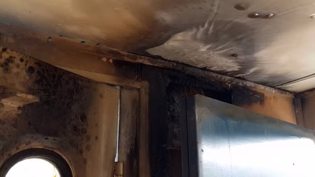 Ngày 6/6 lại tiếp tục để chậm điện cháy toa tàu khách tàu NH1 (Huế- Nha Trang) Ngày 6/6 lại tiếp tục để chậm điện cháy toa tàu khách tàu NH1 (Huế- Nha Trang)