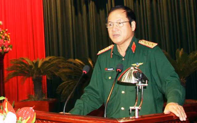 Thượng tướng Phương Minh Hòa. 