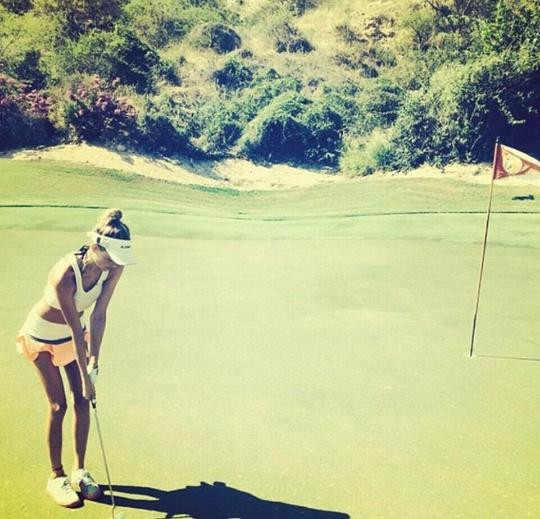 Nóng bỏng thiên thần nội y Victoria's Secret và bí quyết giữ dáng ít người biết tới ảnh 12