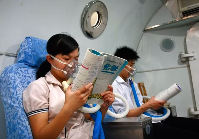 Công nghệ siêu quay bài trong kỳ thi đại học Trung Quốc ảnh 11