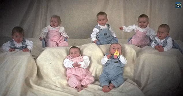 7 đứa trẻ khi tròn 1 tuổi