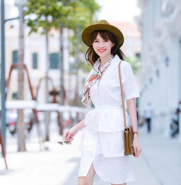 Hoa hậu - Á hậu Việt: Những tay chơi hàng hiệu kín tiếng ảnh 5 Hoa hậu - Á hậu Việt: Những tay chơi hàng hiệu kín tiếng ảnh 5