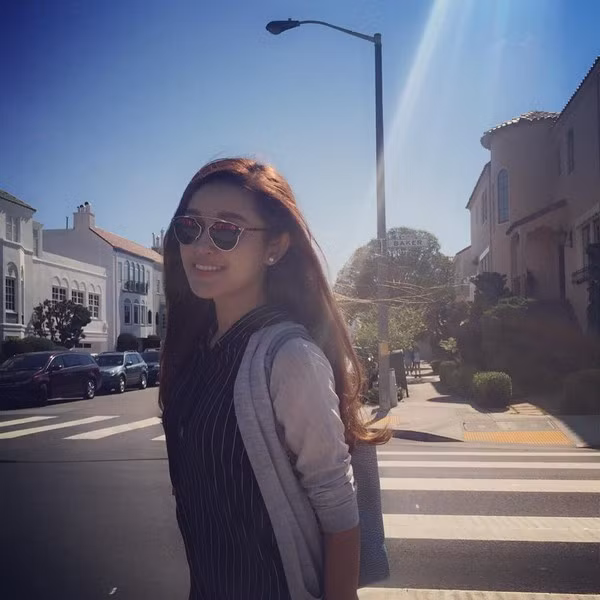 Hoa hậu - Á hậu Việt: Những tay chơi hàng hiệu kín tiếng ảnh 22 Hoa hậu - Á hậu Việt: Những tay chơi hàng hiệu kín tiếng ảnh 22