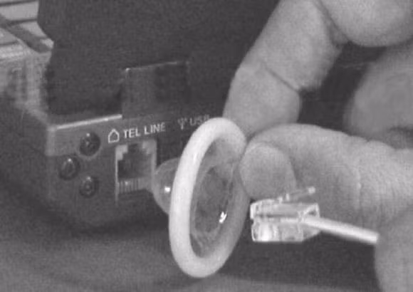 Sử dụng Internet phải như quan hệ tình dục an toàn. Ảnh minh họa