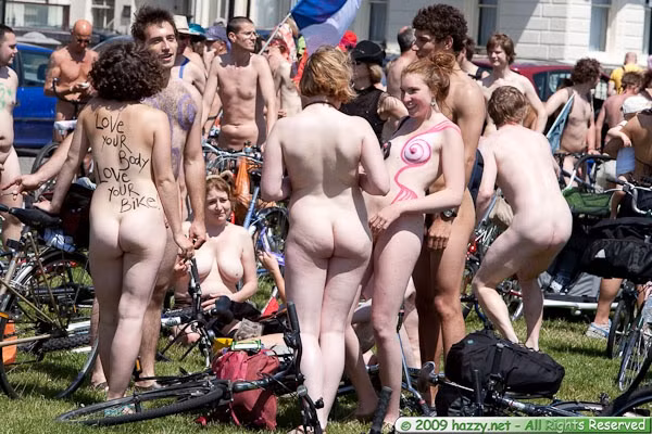 Không phải ai cũng có đủ can đảm để tham gia những lễ hội như thế này.