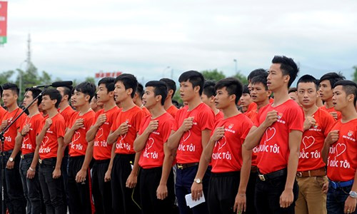 Quốc ca vang khắp Hà Nội