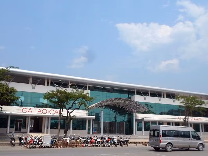 Tập đoàn Lotte E&C muốn đầu tư tuyến đường sắt Yên Viên - Lào Cai theo hình thức xây dựng - cho thuê - chuyển giao