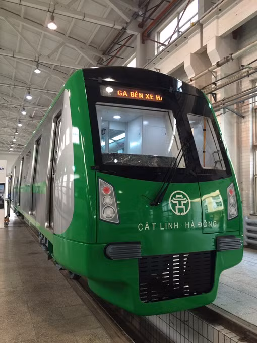 Hình ảnh đầu tiên về đoàn tàu mẫu tuyến Cát Linh - Hà Đông ảnh 1