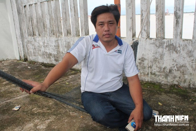 Bị bắt làm con tin, ngư dân chứng kiến tàu lạ xả súng: Họ bắn hết 5 thùng đạn ảnh 2