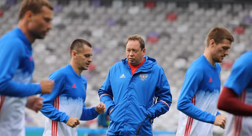 Dân Nga tiếp tục đòi giải tán đội tuyển bóng đá quốc gia