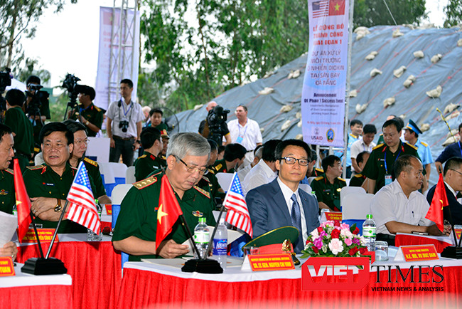  Ngày 3/5, tại Sân bay Đà Nẵng, Phó Thủ tướng Vũ Đức Đam; Thượng tướng Nguyễn Chí Vịnh, Thứ trưởng Bộ Quốc phòng; Đại sứ Hoa Kỳ tại Việt Nam Ted Osius và các cơ quan hữu quan cùng công bố hoàn thành giai đoạn 1 dự án xử lý dioxin ở sân bay Đà Nẵng sau 4 n