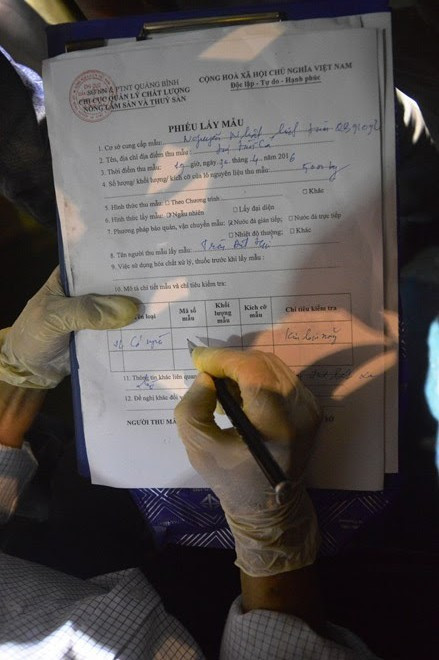 Sau khi có kết luận mẫu phân tích, hải sản sẽ được xác nhận là an toàn. Ảnh: Văn Được.