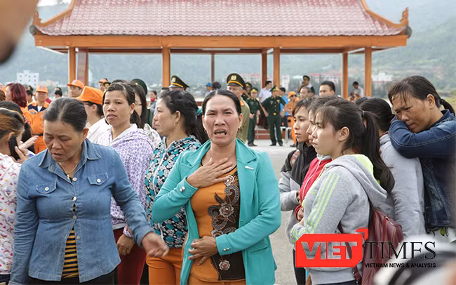 Nước mắt ngày trở về