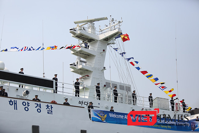 Cùng hệ thống radar hiện đại và chòi canh liên hoàn