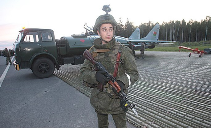 Video MiG-29 không quân Belarus cất, hạ cánh trên quốc lộ ảnh 5