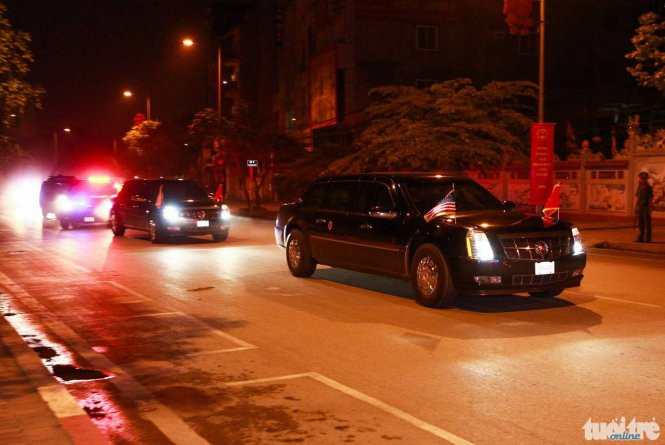 Đoàn xe kéo dài nhiều chiếc