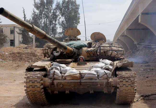 Tin nóng 24h: Tàu sân bay Mỹ tập trận ở Biển Đông; Hai Bộ âm thầm “đấu” nhau, quản xăng dầu vẫn hở; Phí cao, xe trốn cao tốc; Tổng Bí thư có thể ứng cử Chủ tịch nước, Thủ tướng? Vũ khí Nga “khiêu vũ” ở Syria 