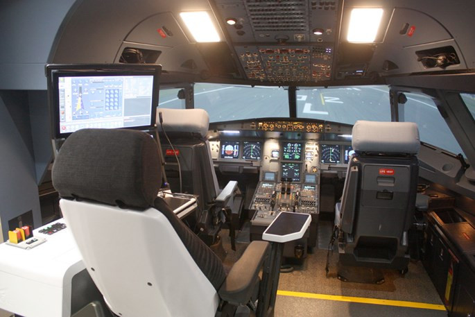 Thăm trung tâm đào tạo phi công châu Á ở Singapore ảnh 3