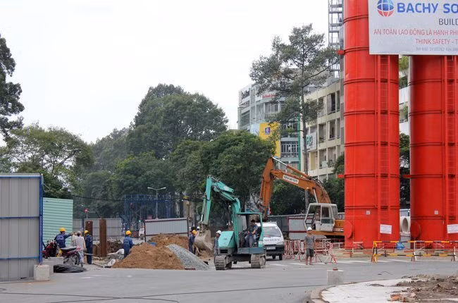 Nghĩa vụ trả nợ công lên tới 418.000 tỉ đồng năm 2015