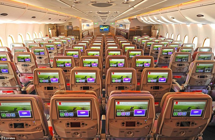 Video Emirates, hãng sở hữu máy bay khổng lồ A380 nhiều nhất thế giới ảnh 2 Video Emirates, hãng sở hữu máy bay khổng lồ A380 nhiều nhất thế giới ảnh 2