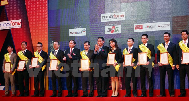 Top 10 Sao Khuê 2016 có tổng doanh thu đạt 240 triệu USD ảnh 1