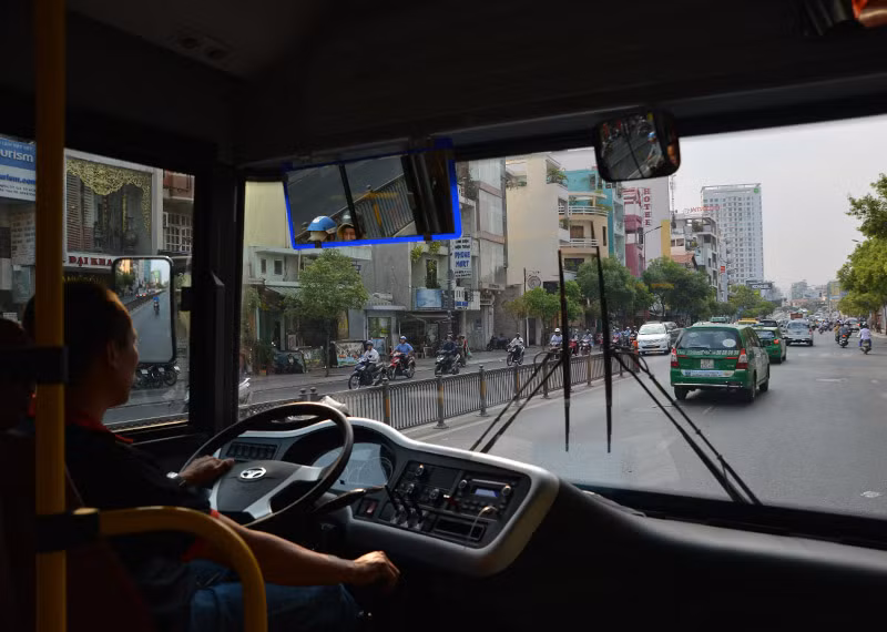 Khám phá xe buýt 5 sao xịn nhất Sài Gòn ảnh 8