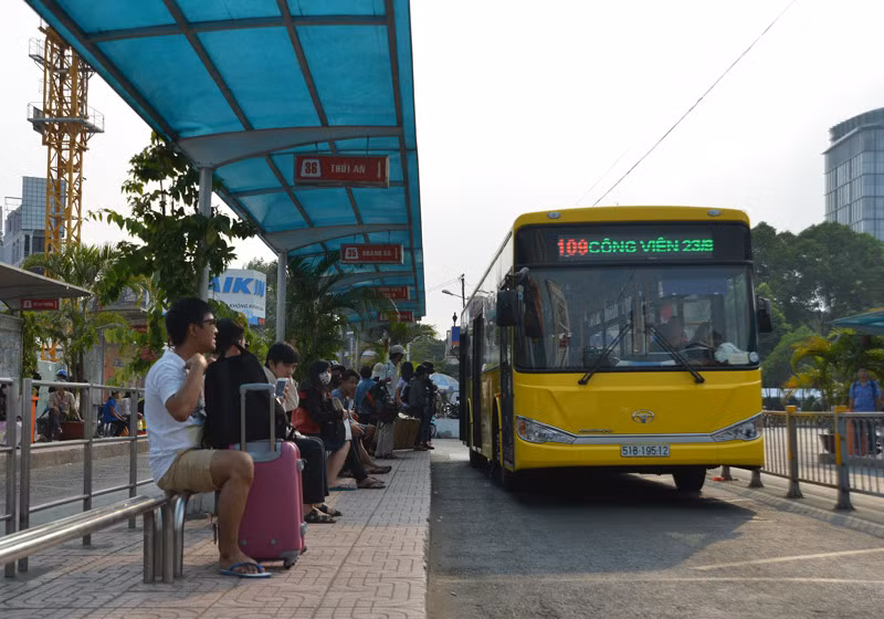 Khám phá xe buýt 5 sao xịn nhất Sài Gòn ảnh 1