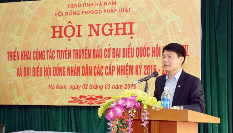 Ông Nguyễn Đức Toàn, Uỷ viên Ban Thường vụ tỉnh ủy, Thường trực Tỉnh ủy, Phó Chủ tịch Ủy ban bầu cử, Trưởng tiểu ban tuyên truyền bầu cử phát biểu chỉ đạo tại Hội nghị triển khai công tác tuyên truyền bầu cử (ảnh: Cổng thông tin điện tử Hà Nam)