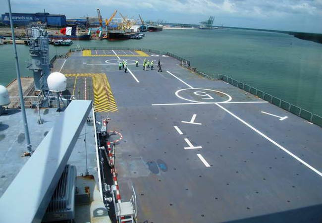 Sau khu trục hạm Nhật Bản, Pháp điều chiến hạm "sấm sét" tới cảng Cam Ranh ảnh 3