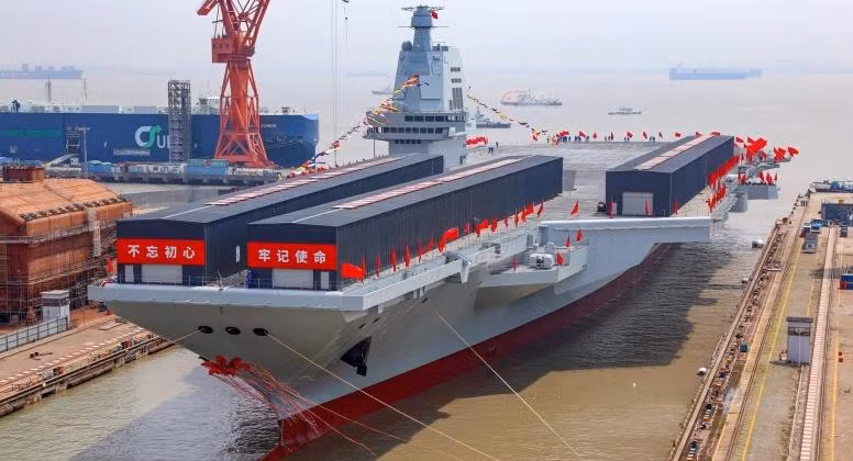 Tàu sân bay Fujian của Trung Quốc (Ảnh: Military Watch Magazine)