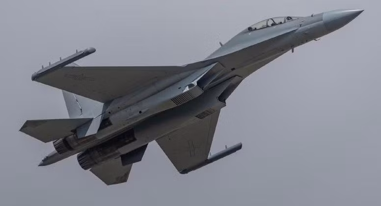 Máy bay chiến đấu hạng nặng J-16 của Trung Quốc (Ảnh: Military Watch Magazine)