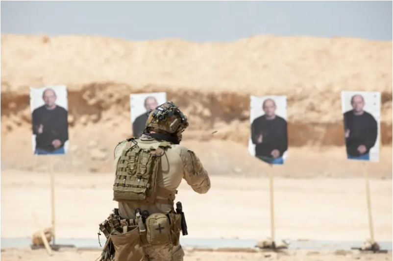 Một lính thủy đánh bộ Mỹ tập bắn trong một cuộc tập trận ở Ai Cập, ngày 7 tháng 9/2021 (Ảnh: Business Insider) Một lính thủy đánh bộ Mỹ tập bắn trong một cuộc tập trận ở Ai Cập, ngày 7 tháng 9/2021 (Ảnh: Business Insider)