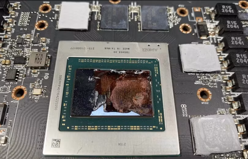 Phần GPU bị hư hỏng nặng (Ảnh: Wccftech) Phần GPU bị hư hỏng nặng (Ảnh: Wccftech)