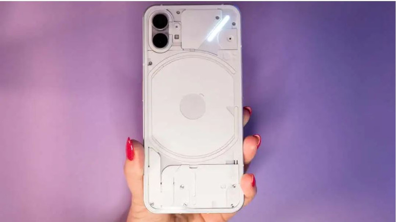 Nothing phone (Ảnh: Gizmodo)