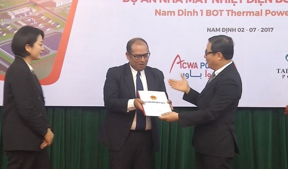Trao Giấy chứng nhận đăng ký đầu tư cho dự án Nhà máy nhiệt điện BOT Nam Định 1 