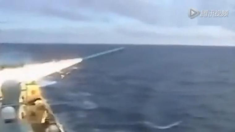 Trung Quốc ra sức tiến hành tập trận răn đe quân sự ở Biển Đông. Ảnh: Sina