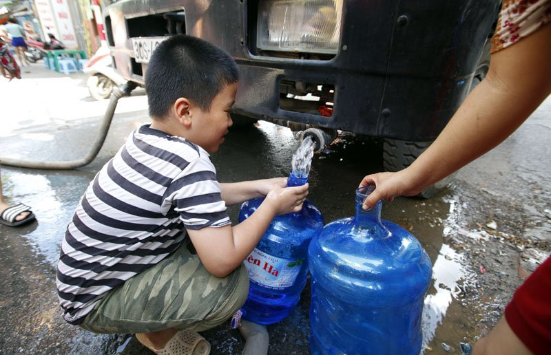 Sau sự cố vỡ đường ống, dân thủ đô khốn đốn vì mất nước kéo dài ảnh 8