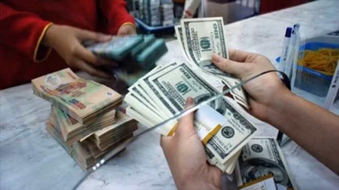 Nhân dân tệ giảm giá, NHNN tăng biên độ tỷ giá VND - USD từ +/-1% lên +/-2%