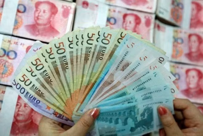 IMF phát tín hiệu hoãn đưa nhân dân tệ làm đồng tiền dự trữ