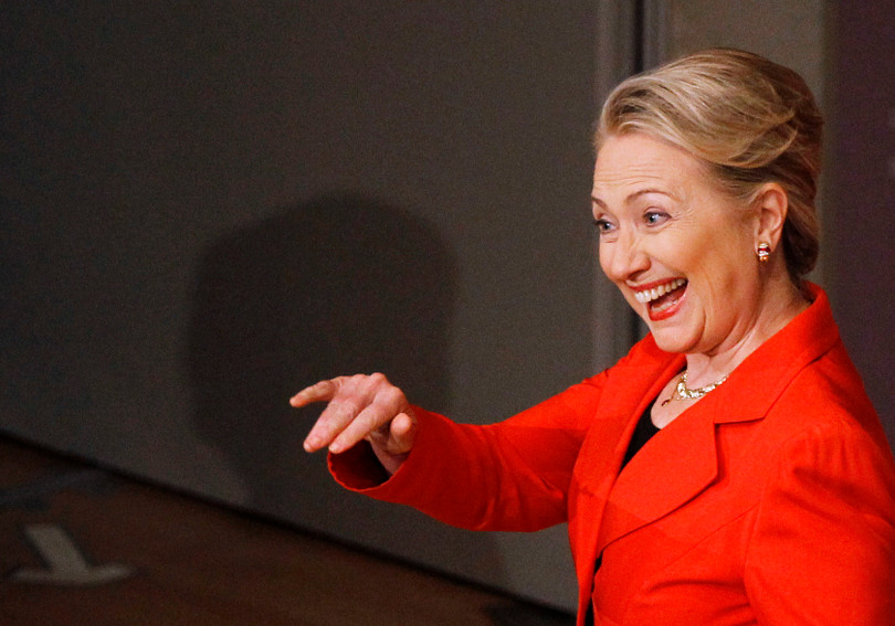 FBI điều tra vụ email, bà Hillary gặp thử thách hay "vận may lớn" ngay trước thềm bầu cử?