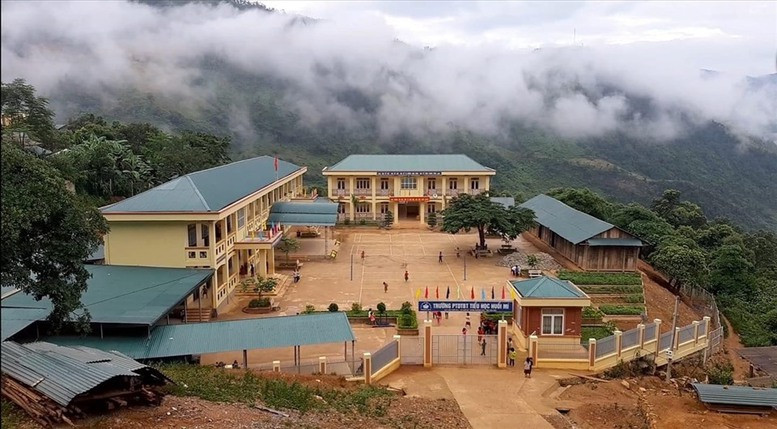 6-8 Xay truong hoc.jpg