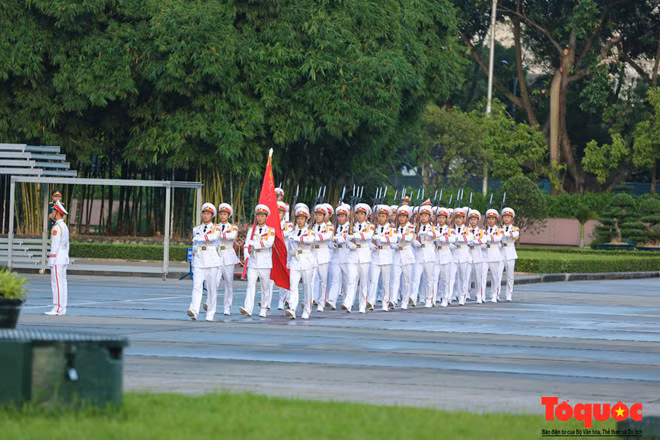 Thiêng liêng nghi lễ chào cờ ở Quảng trường Ba Đình ngày Quốc khánh 2/9 ảnh 6